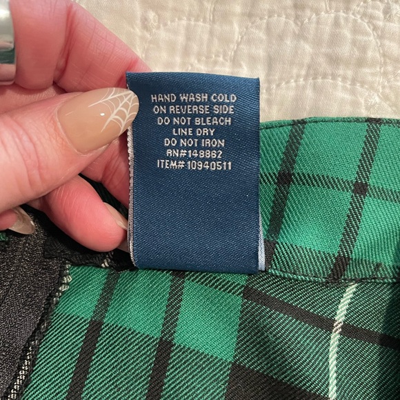 Slytherin Skirt with Adjustable Suspenders size 24 - Picture 6 of 6